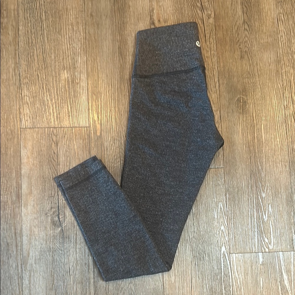 Lulu Lemon Gray Leggings Sz 4